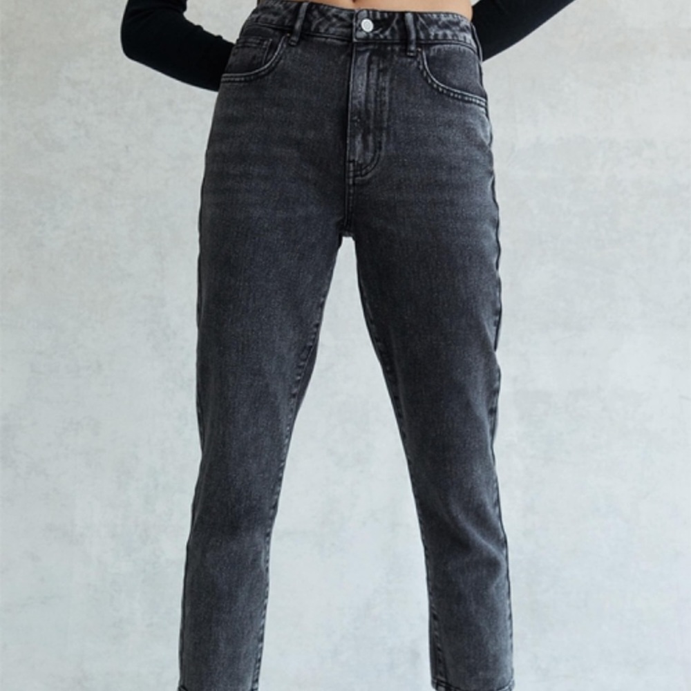 PacSun Black Mom Jeans - Picture 2 of 9